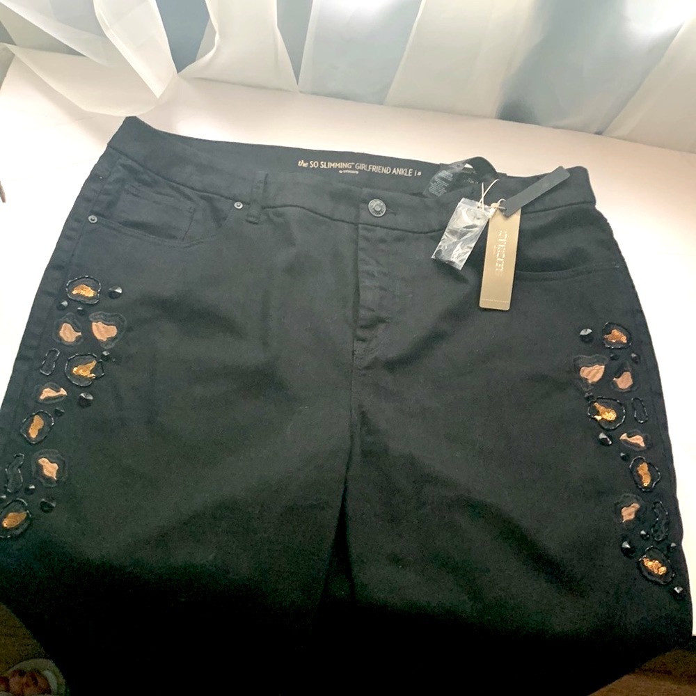 💥New-Chico’s SO SLIMMING Girlfriend ankle pants P 3(XL-16)💥